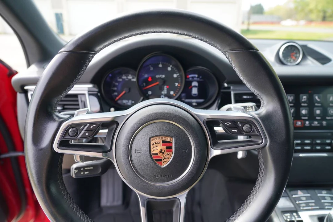 2018 Porsche Macan GTS - Image 8 of 19