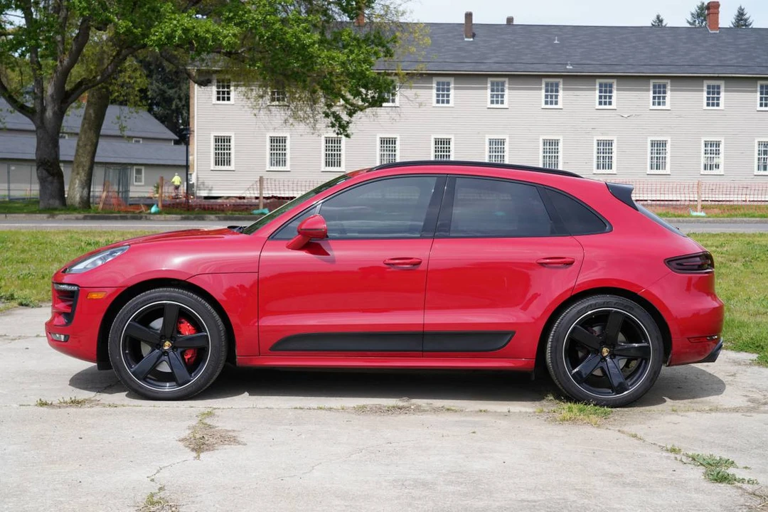 2018 Porsche Macan GTS - Image 2 of 19