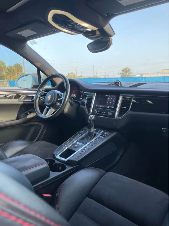 2018 Porsche Macan GTS - Image 14 of 16