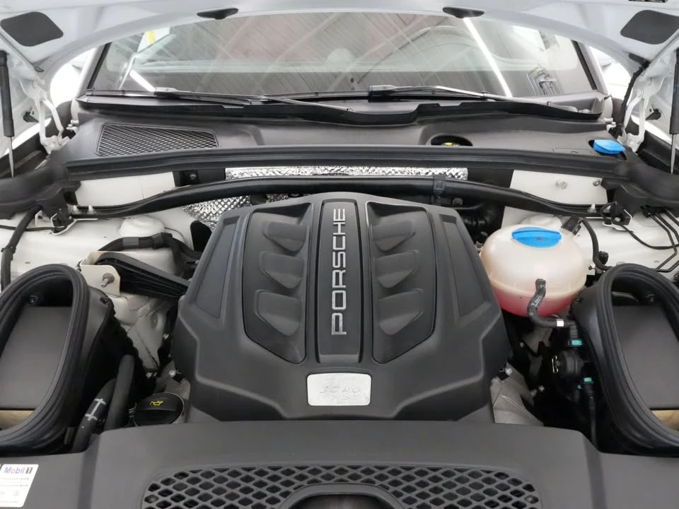2018 Porsche Macan GTS - Image 10 of 20