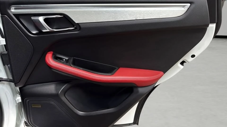 2018 Porsche Macan GTS - Image 16 of 20