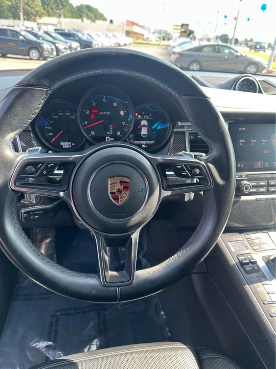 2018 Porsche Macan GTS - Image 9 of 15