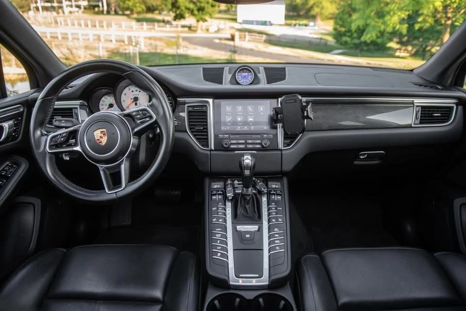 2018 Porsche Macan GTS - Image 3 of 3