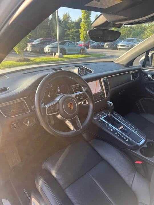 2018 Porsche Macan GTS - Image 8 of 12