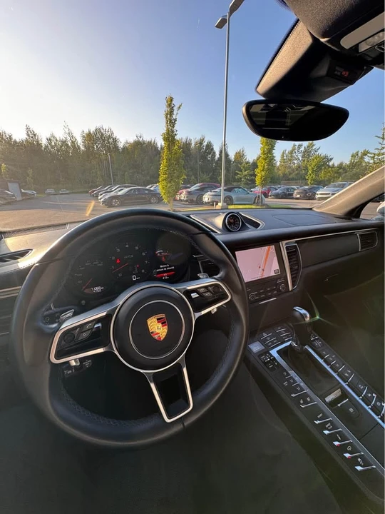 2018 Porsche Macan GTS - Image 11 of 12