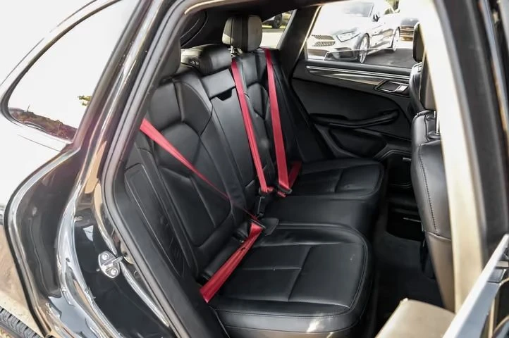 2018 Porsche Macan GTS - Image 13 of 16