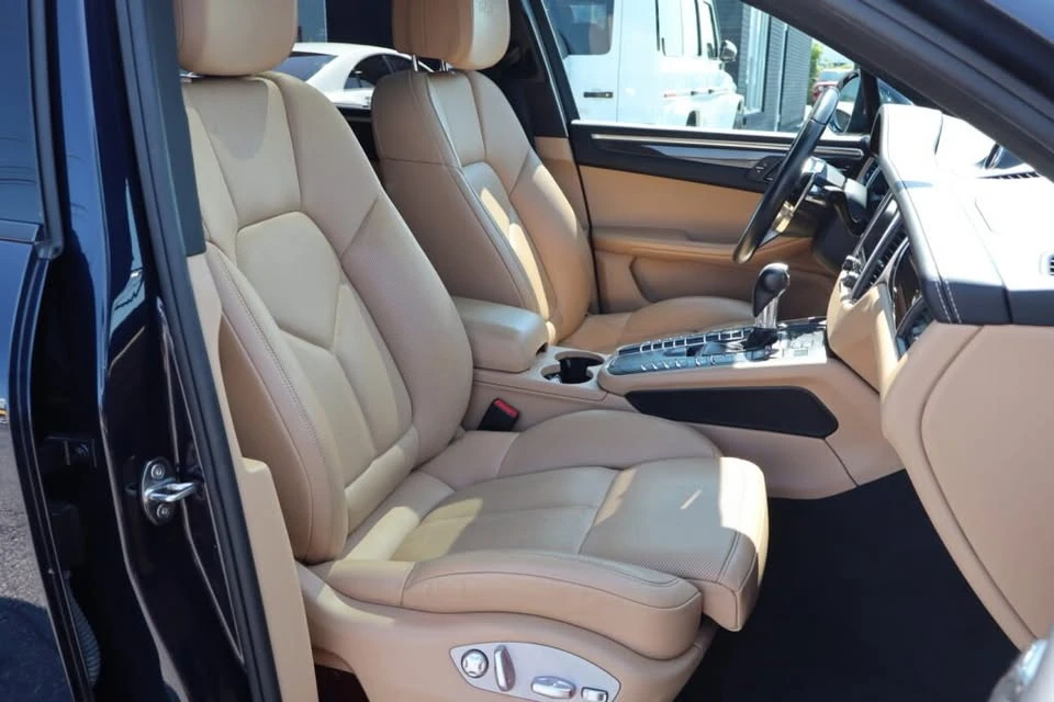 2018 Porsche Macan GTS - Image 17 of 20