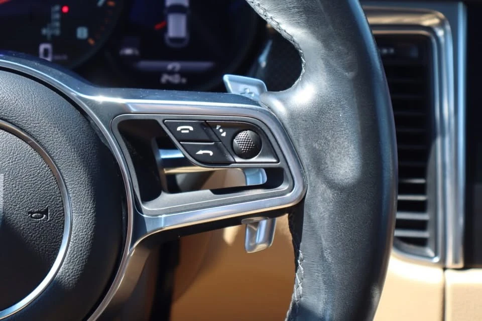 2018 Porsche Macan GTS - Image 10 of 20
