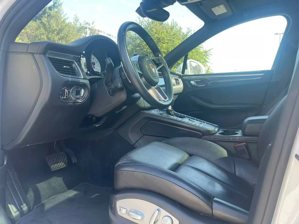 2018 Porsche Macan GTS - Image 10 of 20