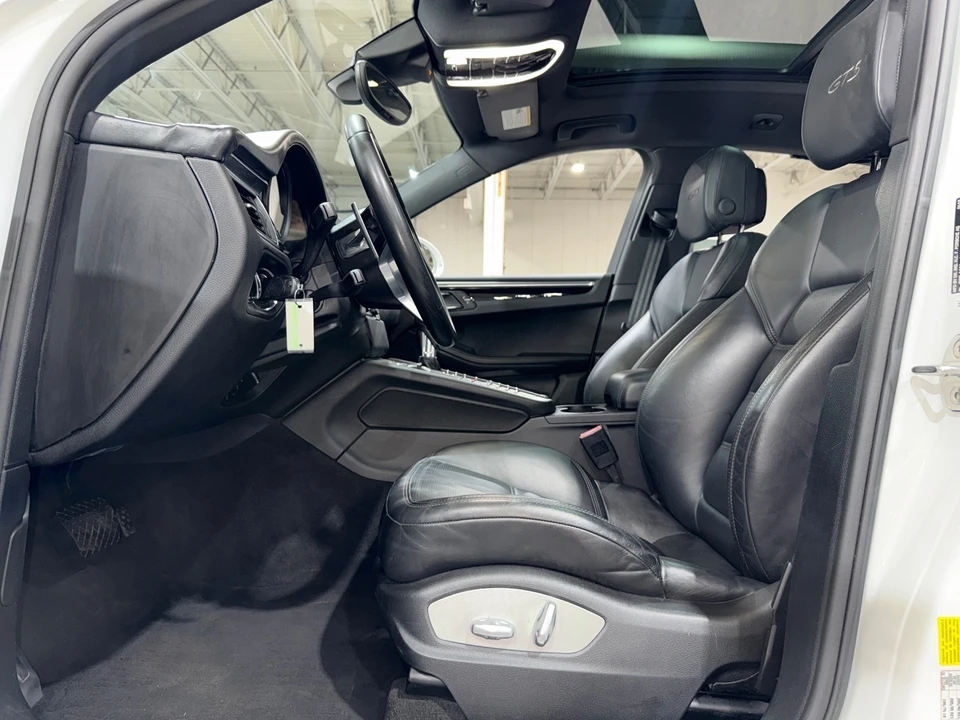 2018 Porsche Macan GTS - Image 10 of 12