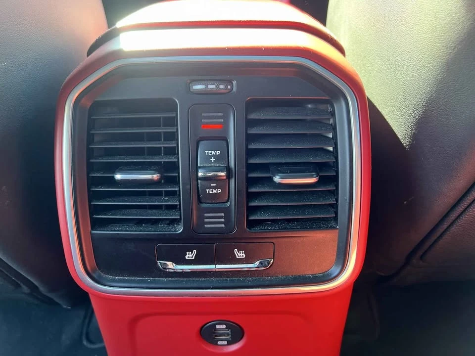 2018 Porsche Macan GTS - Image 14 of 20