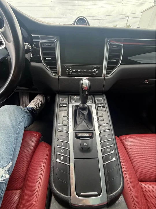 2018 Porsche Macan GTS - Image 6 of 9