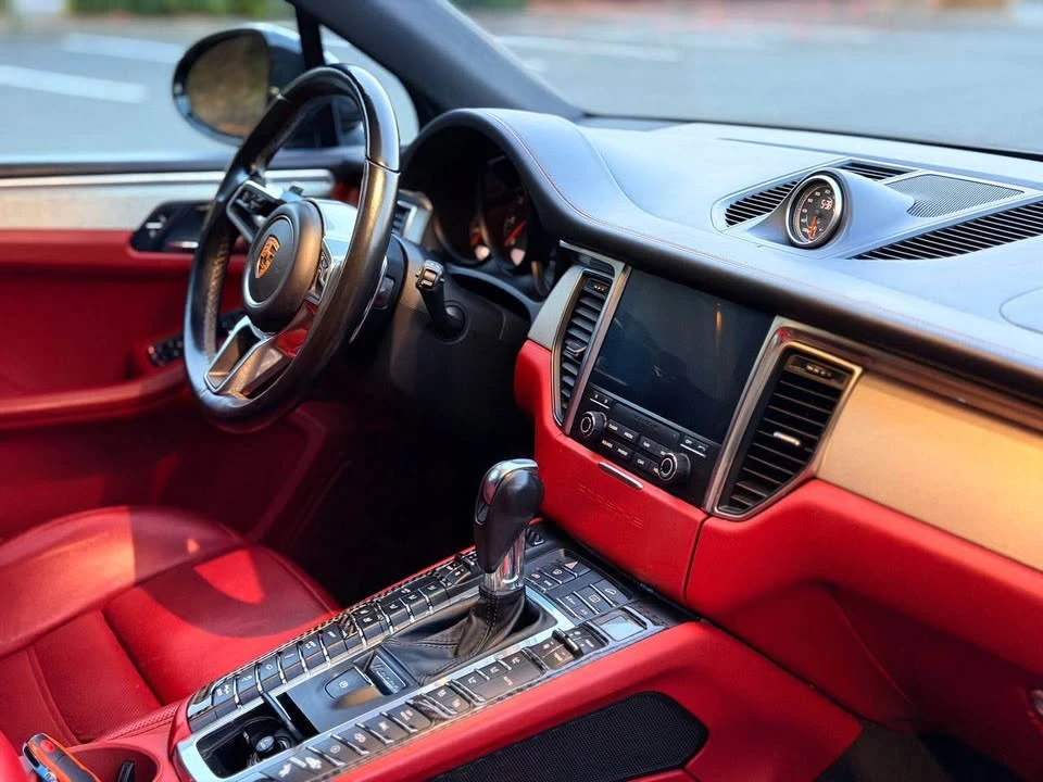 2018 Porsche Macan GTS - Image 12 of 12