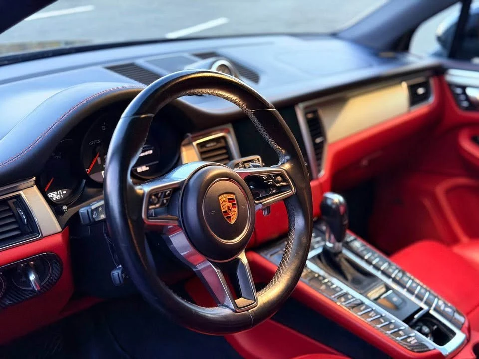 2018 Porsche Macan GTS - Image 11 of 12