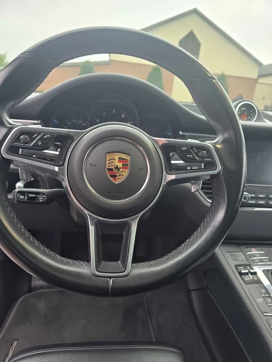 2018 Porsche Macan GTS - Image 12 of 19