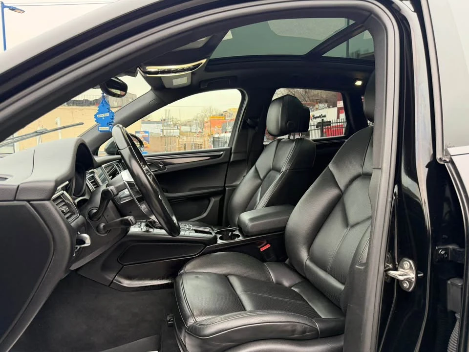 2018 Porsche Macan GTS - Image 5 of 9