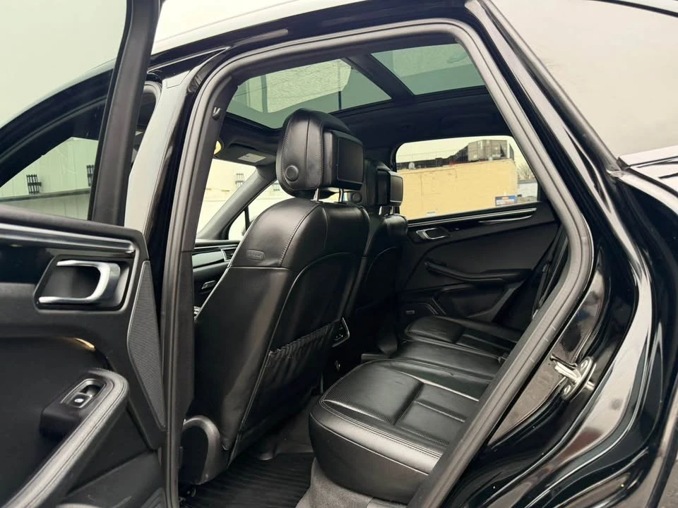 2018 Porsche Macan GTS - Image 9 of 9