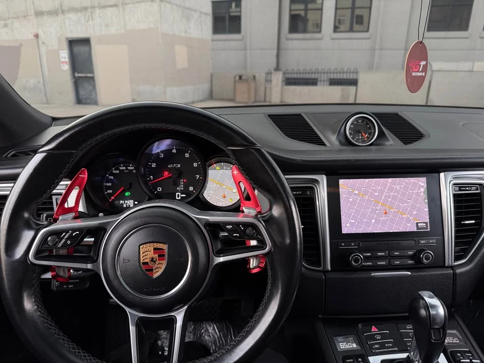 2018 Porsche Macan GTS - Image 15 of 17