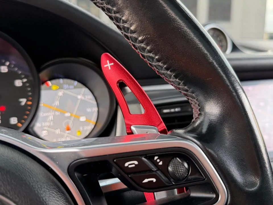 2018 Porsche Macan GTS - Image 16 of 17