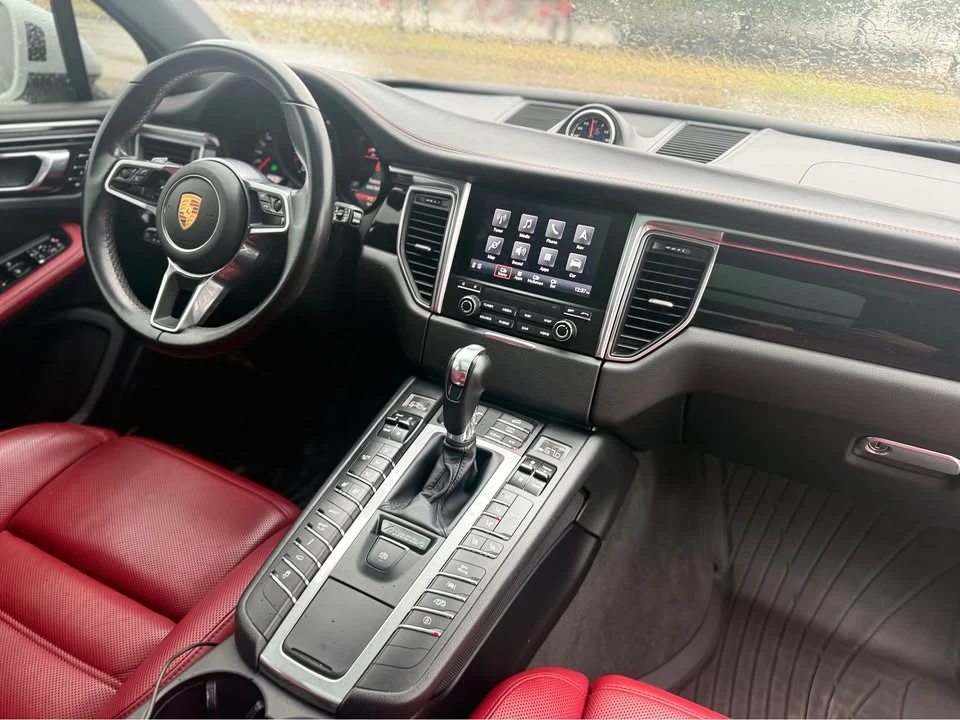 2018 Porsche Macan GTS - Image 12 of 12