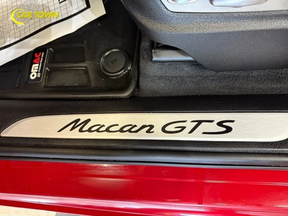 2018 Porsche Macan GTS - Image 18 of 20