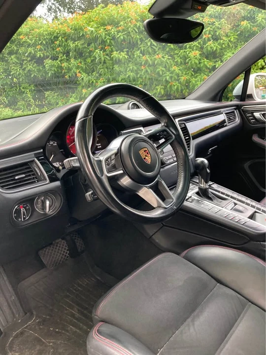 2018 Porsche Macan GTS - Image 11 of 14