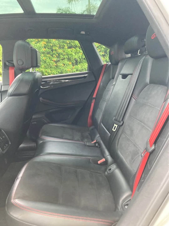 2018 Porsche Macan GTS - Image 9 of 14