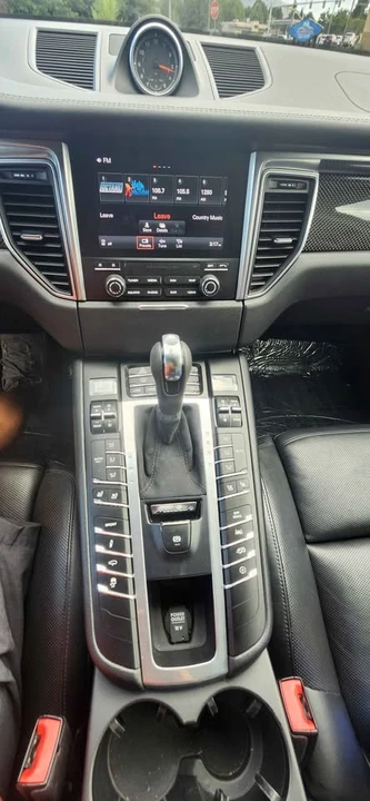 2018 Porsche Macan GTS - Image 17 of 19