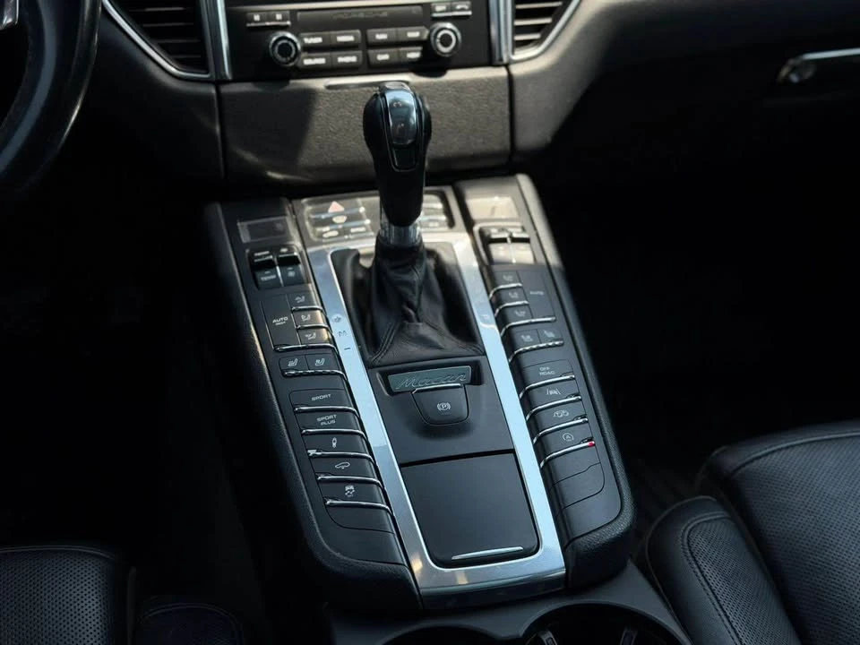 2018 Porsche Macan GTS - Image 15 of 16