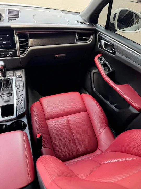 2018 Porsche Macan GTS - Image 11 of 17