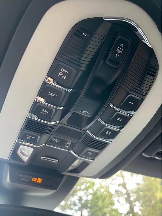 2018 Porsche Macan GTS - Image 12 of 20