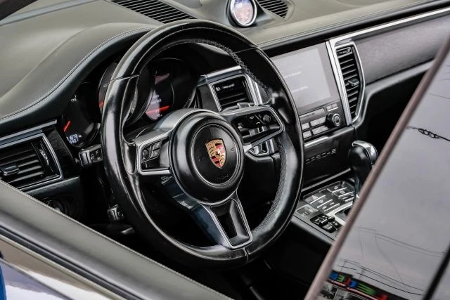 2018 Porsche Macan GTS - Image 18 of 21