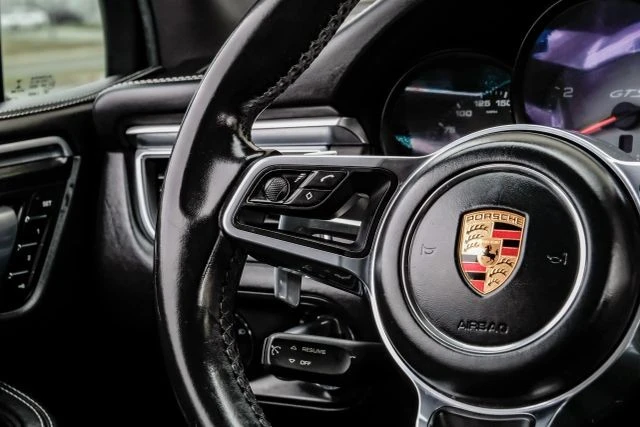 2018 Porsche Macan GTS - Image 19 of 21