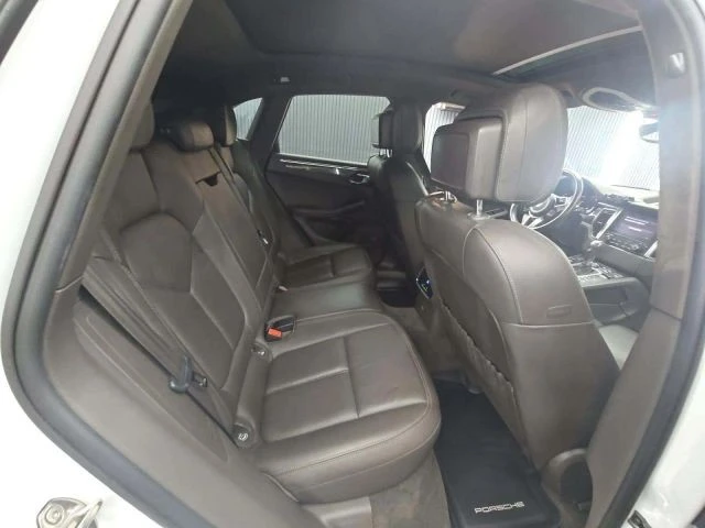 2018 Porsche - Image 7 of 9