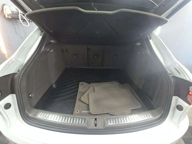 2018 Porsche - Image 9 of 9