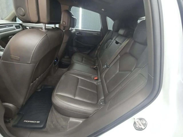 2018 Porsche - Image 8 of 9