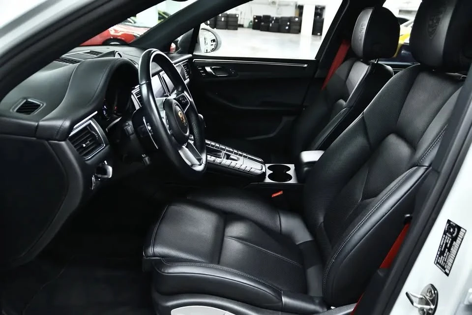2018 Porsche Macan GTS - Image 4 of 5