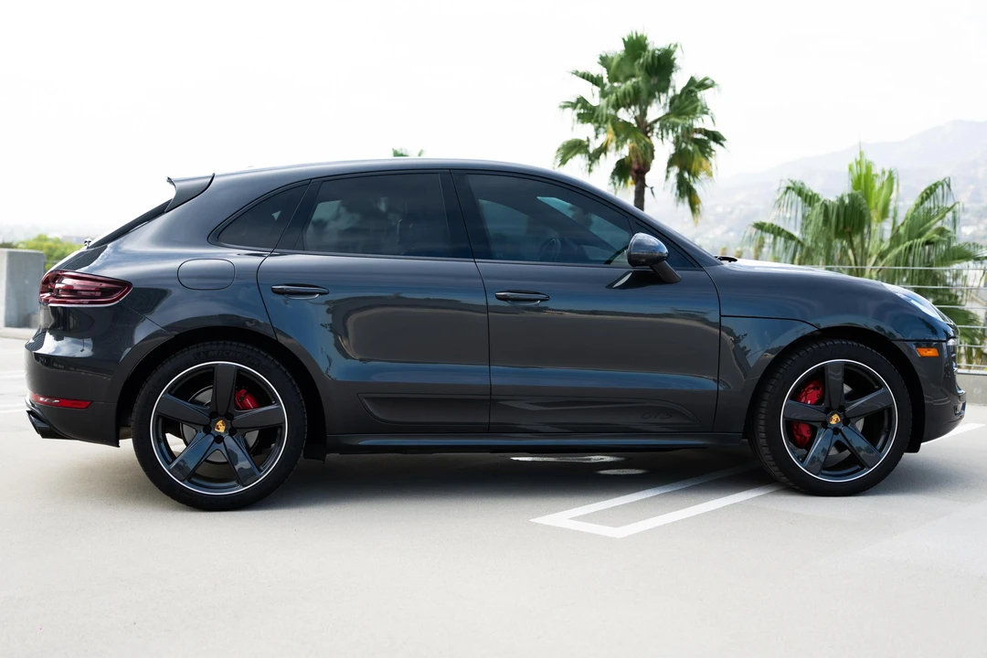 2018 Porsche Macan GTS - Image 3 of 31