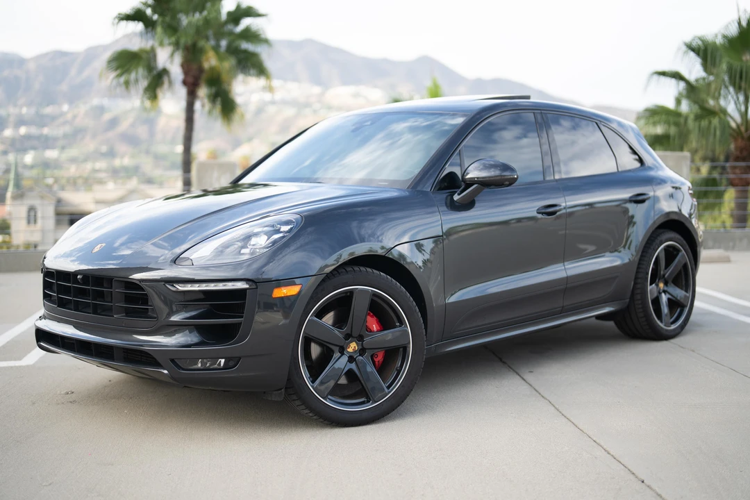 2018 Porsche Macan GTS - Image 11 of 31