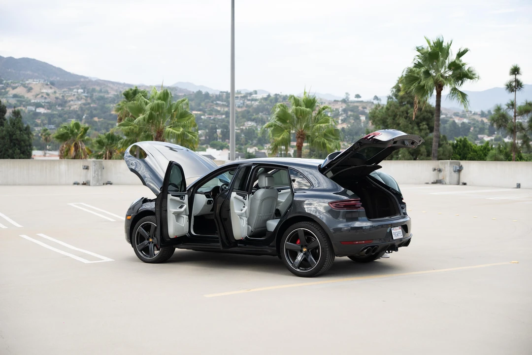 2018 Porsche Macan GTS - Image 16 of 31