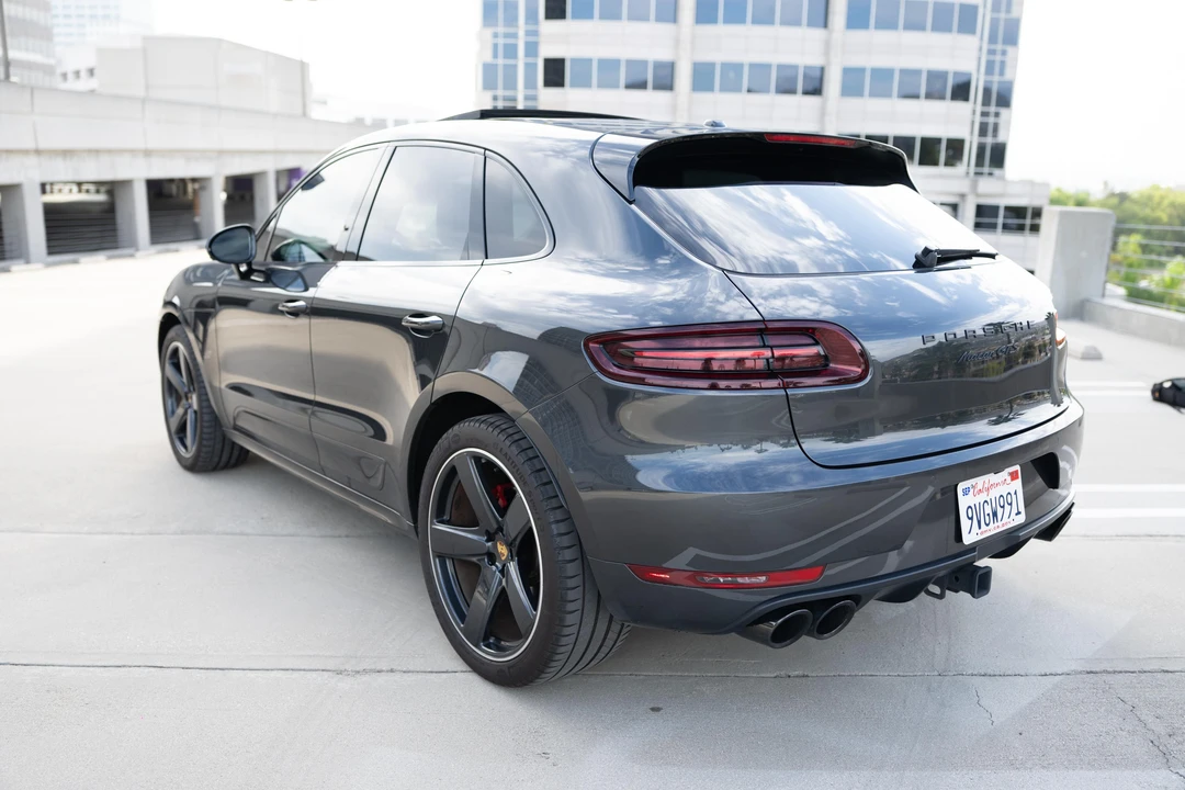 2018 Porsche Macan GTS - Image 17 of 31
