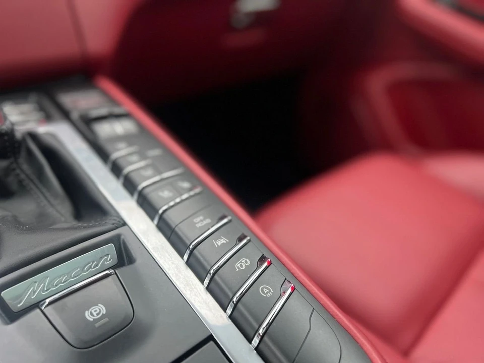 2018 Porsche Macan GTS - Image 6 of 14