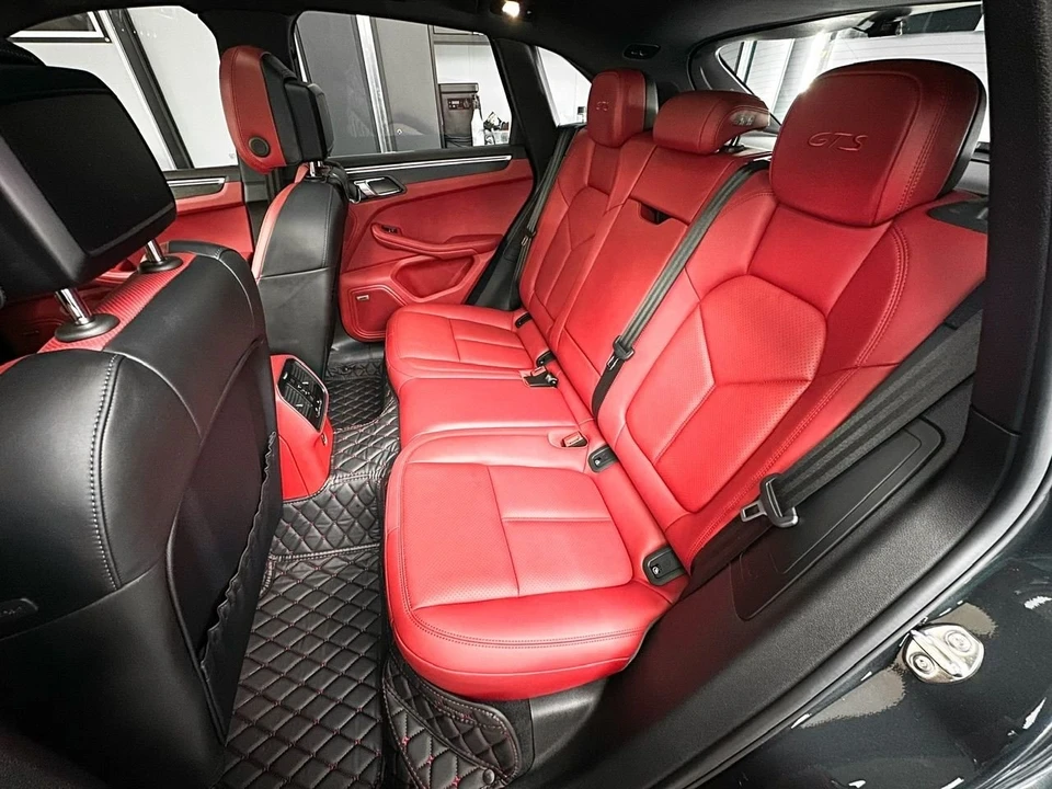 2018 Porsche Macan GTS - Image 8 of 14