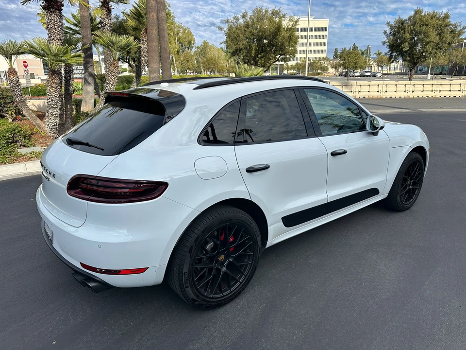 2018 Porsche Macan GTS - Image 9 of 31