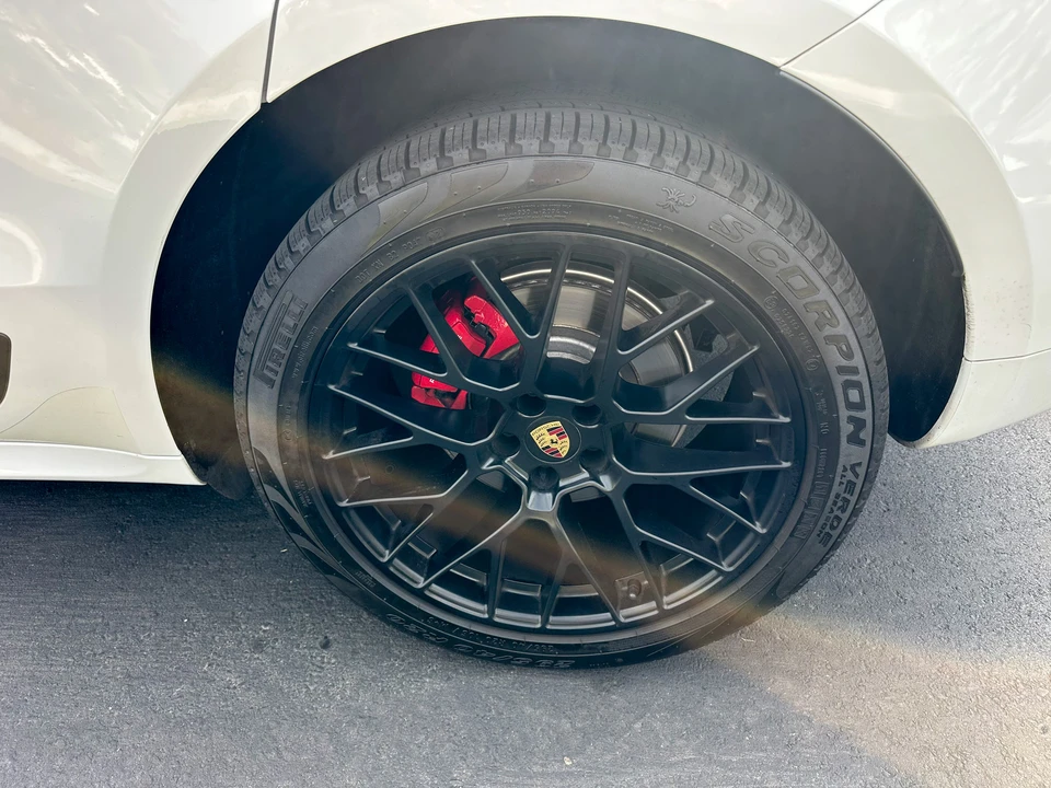 2018 Porsche Macan GTS - Image 25 of 31