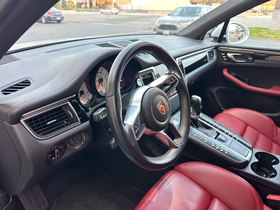 2018 Porsche Macan GTS - Image 30 of 31