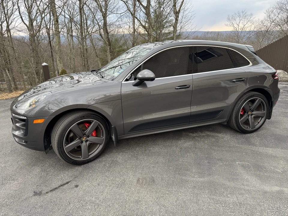 2018 Porsche Macan GTS - Image 2 of 31