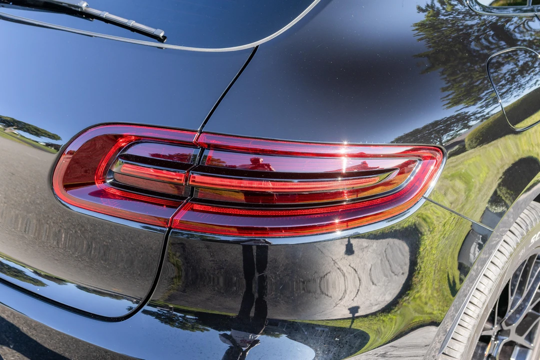 2018 Porsche Macan GTS - Image 16 of 31
