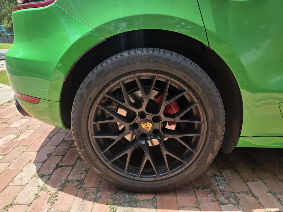 2018 Porsche Macan GTS - Image 11 of 24