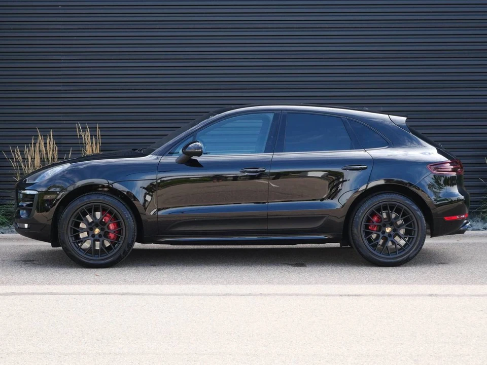 2018 Porsche Macan GTS - Image 2 of 5